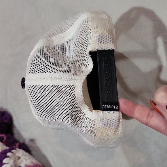 NFL Team Apparel Patriots Hat - Picture 5 of 10